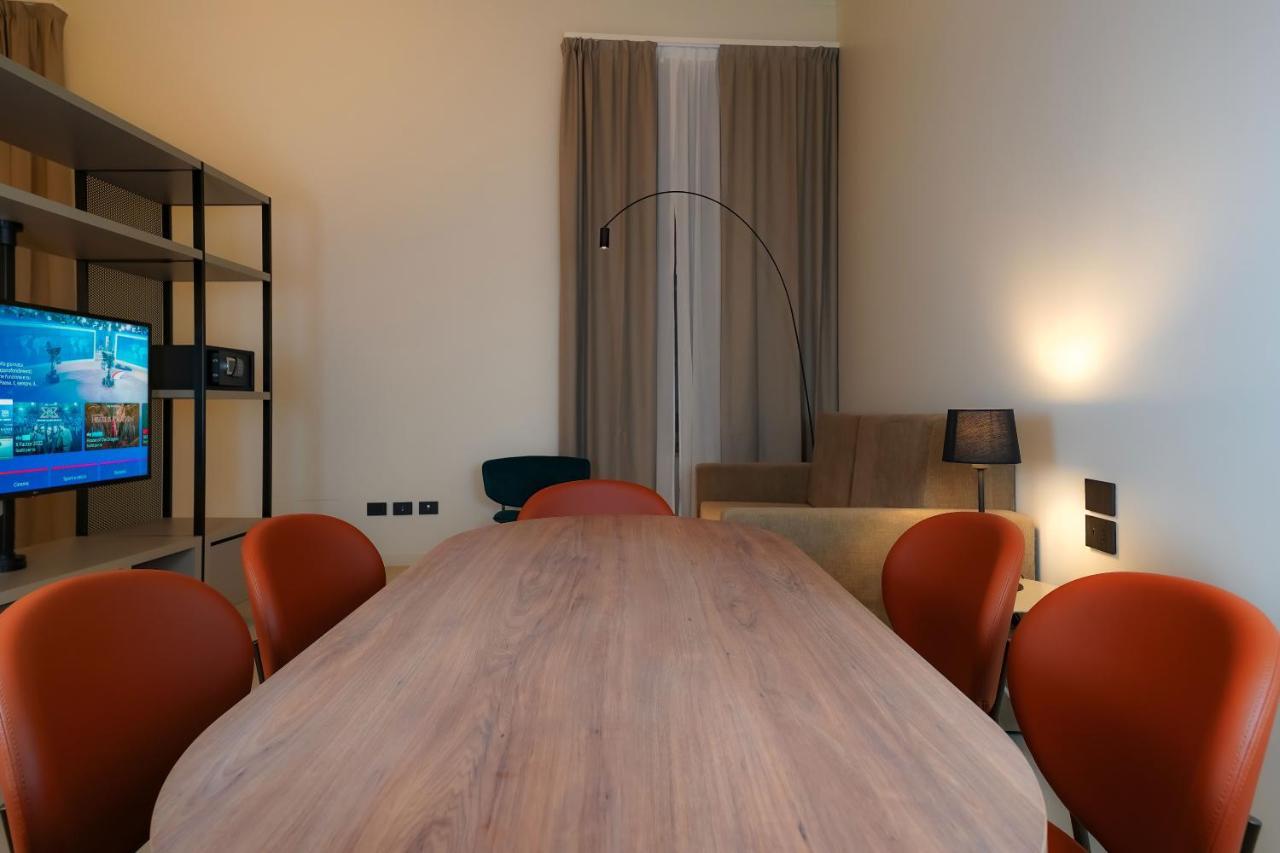 Bergamo INN 21 Exterior foto Meeting room